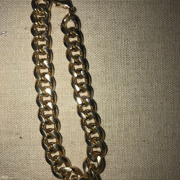 Gold chain link earrings & bracelet set OFFERS WELCOME - Picture 3 of 5